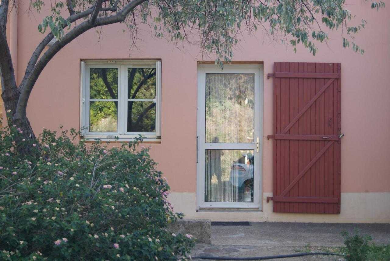 F3 En Bord De Avec Piscine Apartment Cerbere